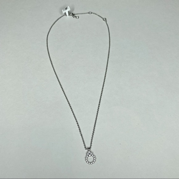 BANANA REPUBLIC CIRCLE ETERNITY SILVER NECKLACE - Picture 3 of 5